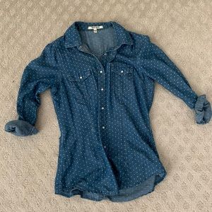 Blue poka dot buttoned down shirt